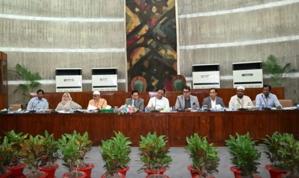 নকশা বিকার ও গ্রাহক হয়রানি রুখতে সংসদীয় কমিটির তোপ
